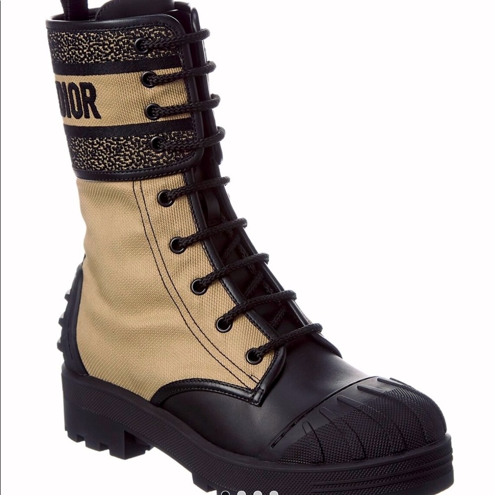LIKE NEW AUTHENTIC NEW CHRISTIAN DIOR D-MAJOR worn 3x SOLD  OUT